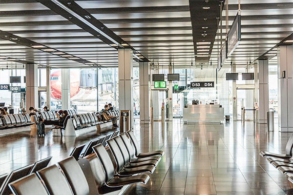 美国生子过海关时的常见提问与应对指南
